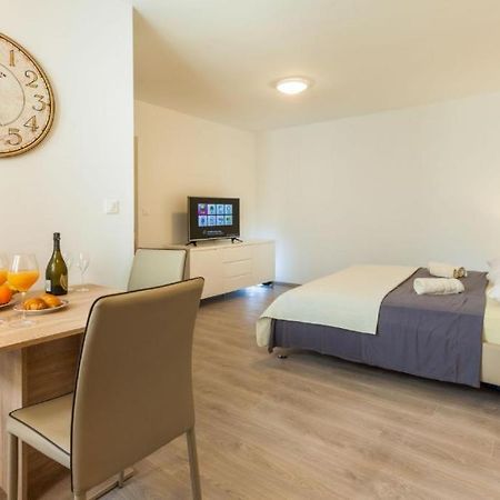 Apartments & Room Rollex Split Exterior foto